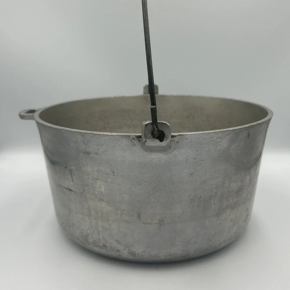 Vintage Cast Aluminum Household Institute 6 Quart Stock Pot & Lid w/ Bail Handle